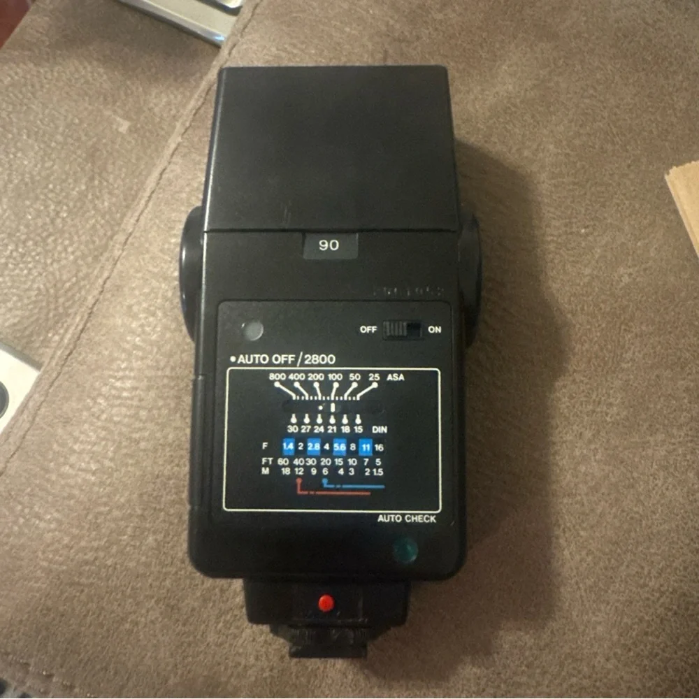 Vivitar Auto Thyristor 2800 Flash - Black
